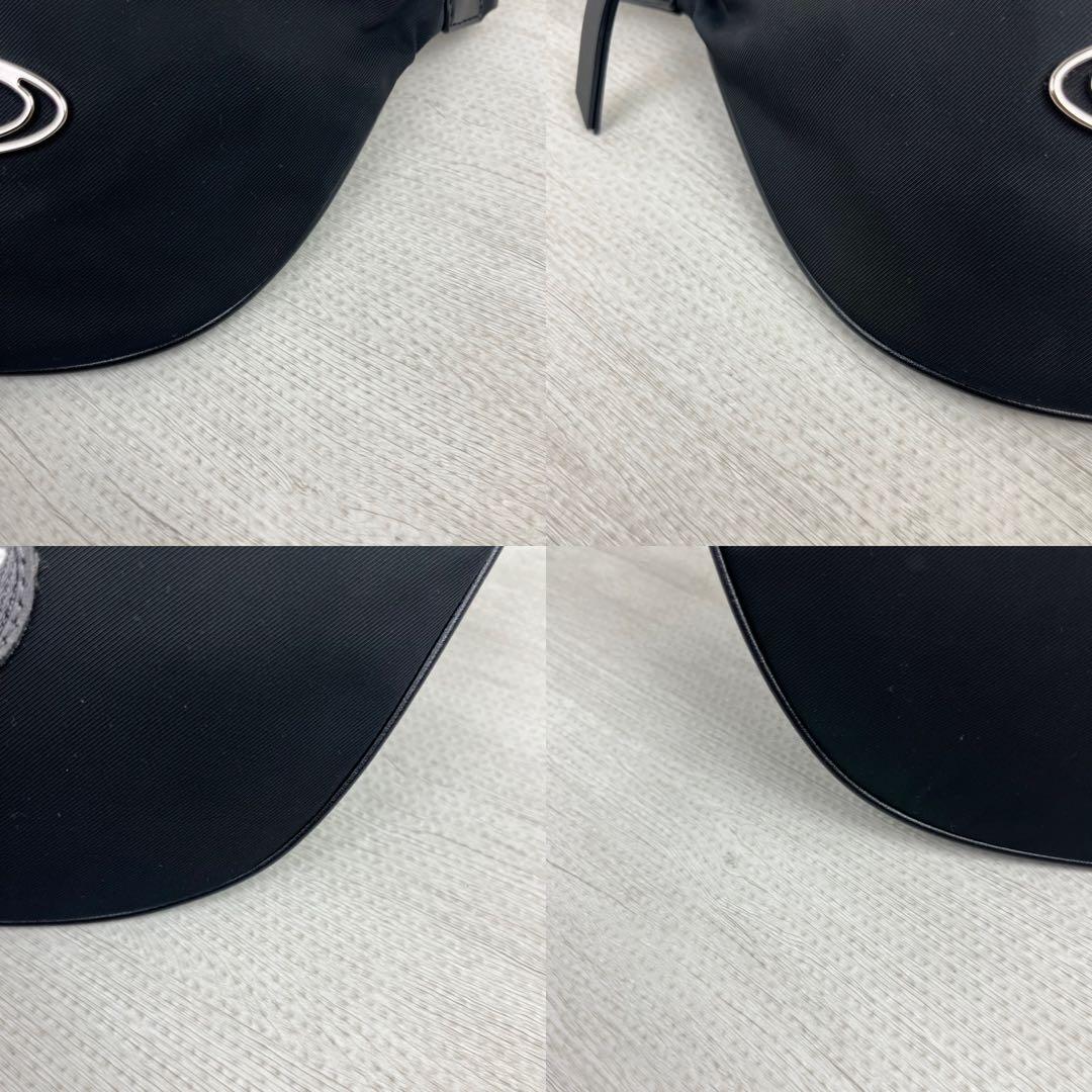 現行・未使用に近い✨ ヴィヴィアンウエストウッド ボディバッグ 金具 HILDA