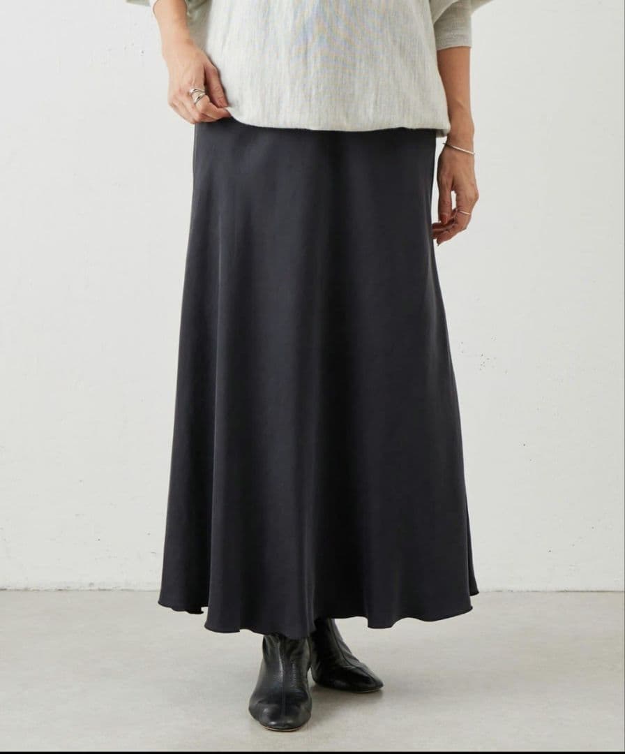 ビアズリー　バックテールスカート 新品未使用品