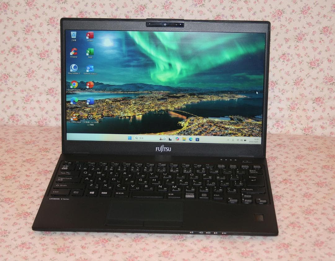 ウルトラ・スリム 富士通 U939／A i5-8365U オフィス365