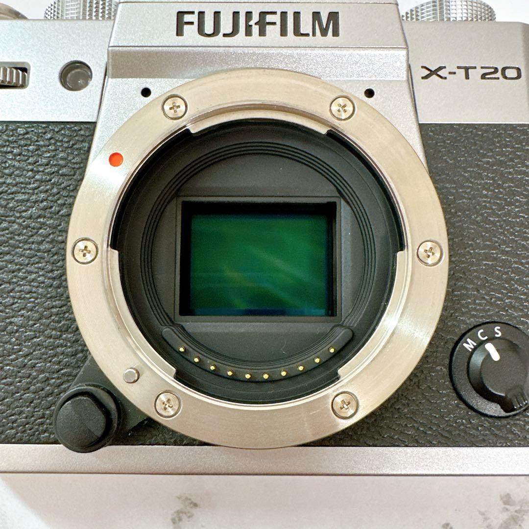 良品　ショット数5000枚以下　FUJIFILM X-T20 本体