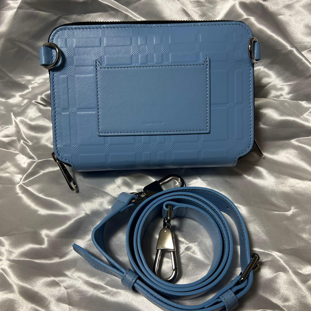 未使用　バーバリーロンドン ユニセックス水色 クロスボディバッグ