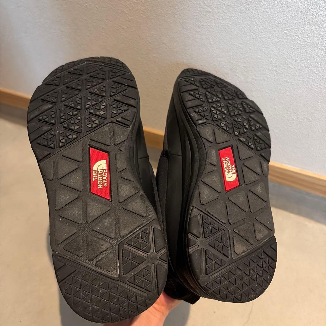 ノースフェイス ヌプシトラクションライトウォータープルーフ ブラック 24センチ