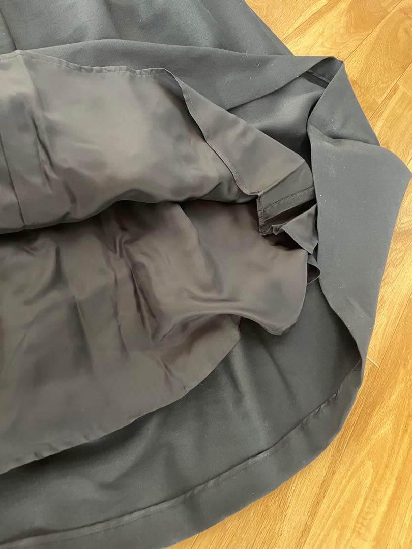 新品未使用　ドレステリア　★☆ シルエットワンピース　黒