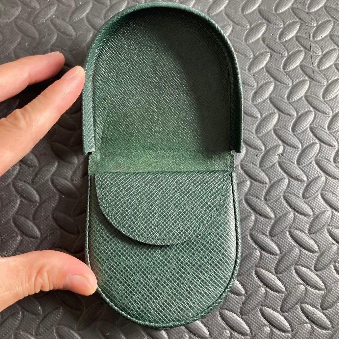 LV ルイヴィトン タイガ エピセア ポルトモネキュヴェット