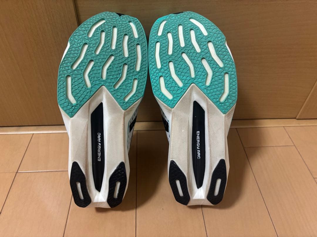 スパイク・シューズ Newbalance FuelCell SC Pacer V2