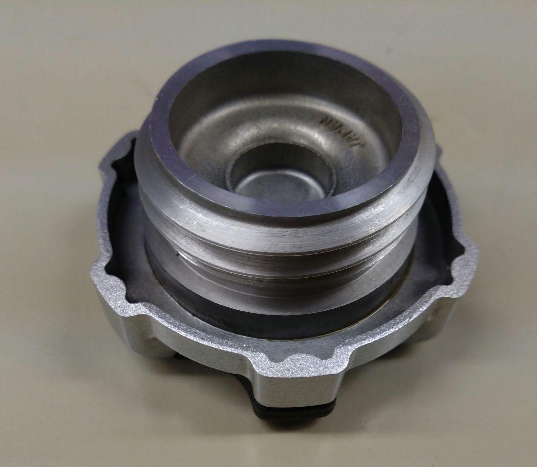 STI　オイルフィラーキャップ　ラジエーターキャップ　バルブキャップセット