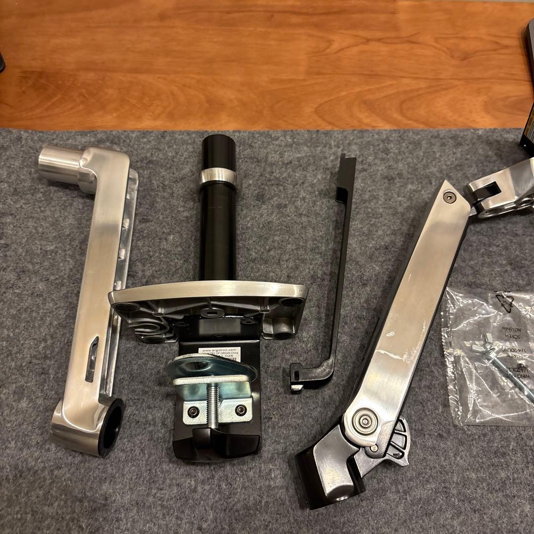 ユ*ス様 ERGOTRON エルゴトロン LX デスク モニターアーム シルバー