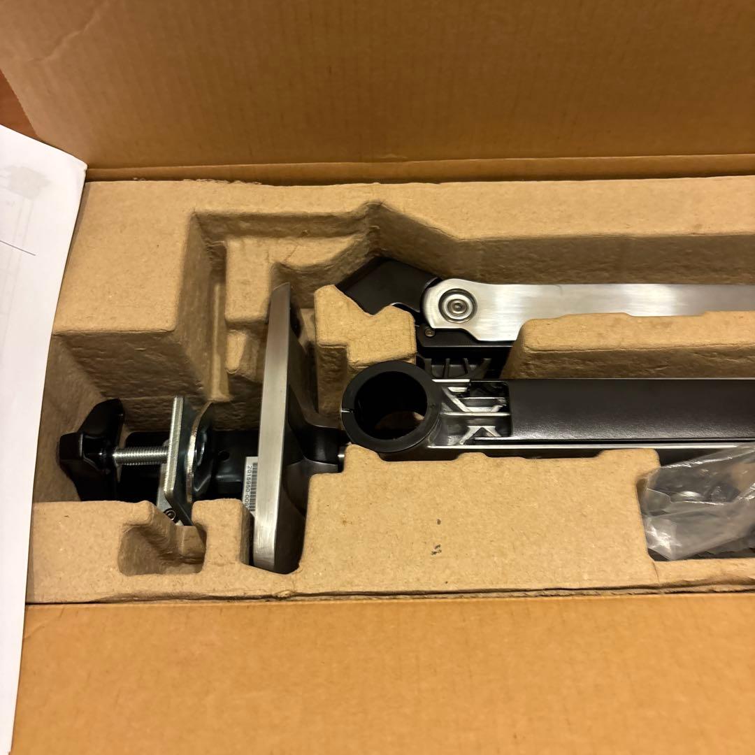 ユ*ス様 ERGOTRON エルゴトロン LX デスク モニターアーム シルバー