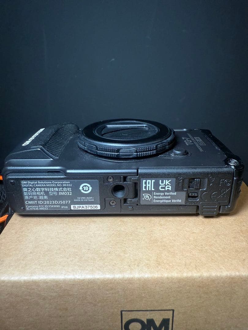 オリンパス Tough TG-7 ブラック 防水カメラ レンズバリア付