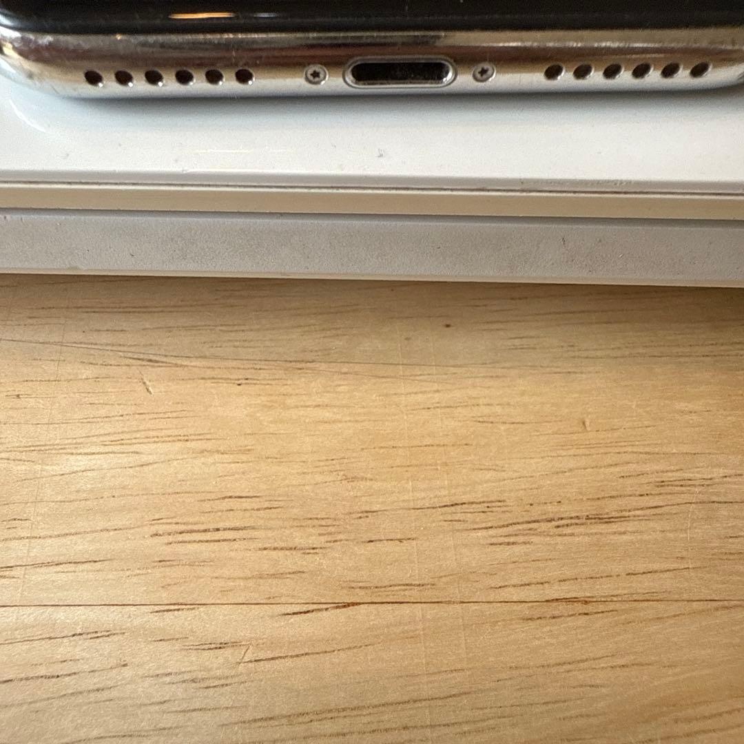 Apple iPhone X シルバー 本体　64GB