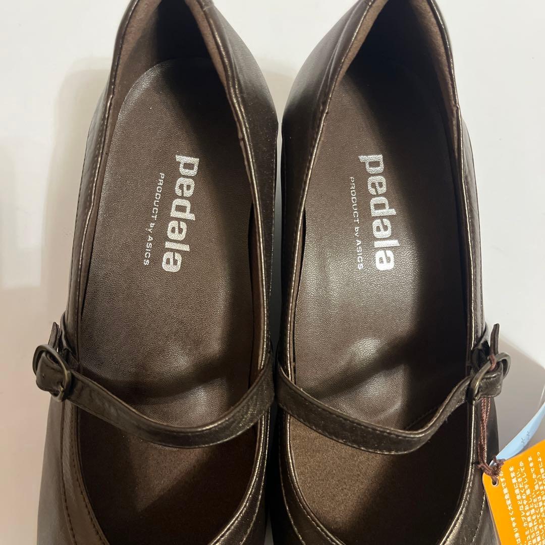 新品　アシックス　ペダラ　ストラップパンプス　ブラウン24 3E