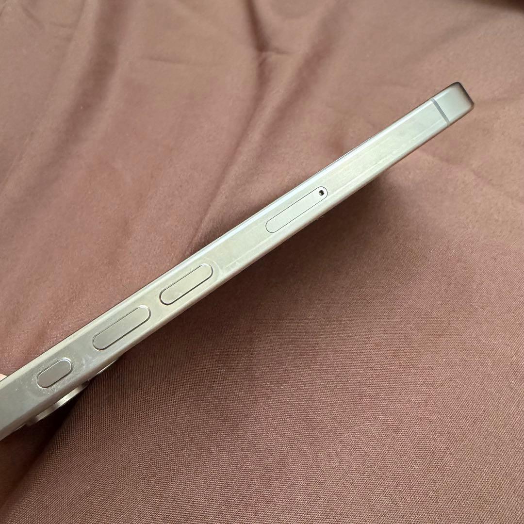 iPhone 15 Pro 本体