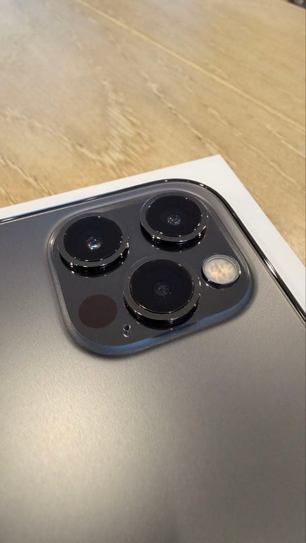 【美品】Apple iPhone 12Pro 256GBグラファイト