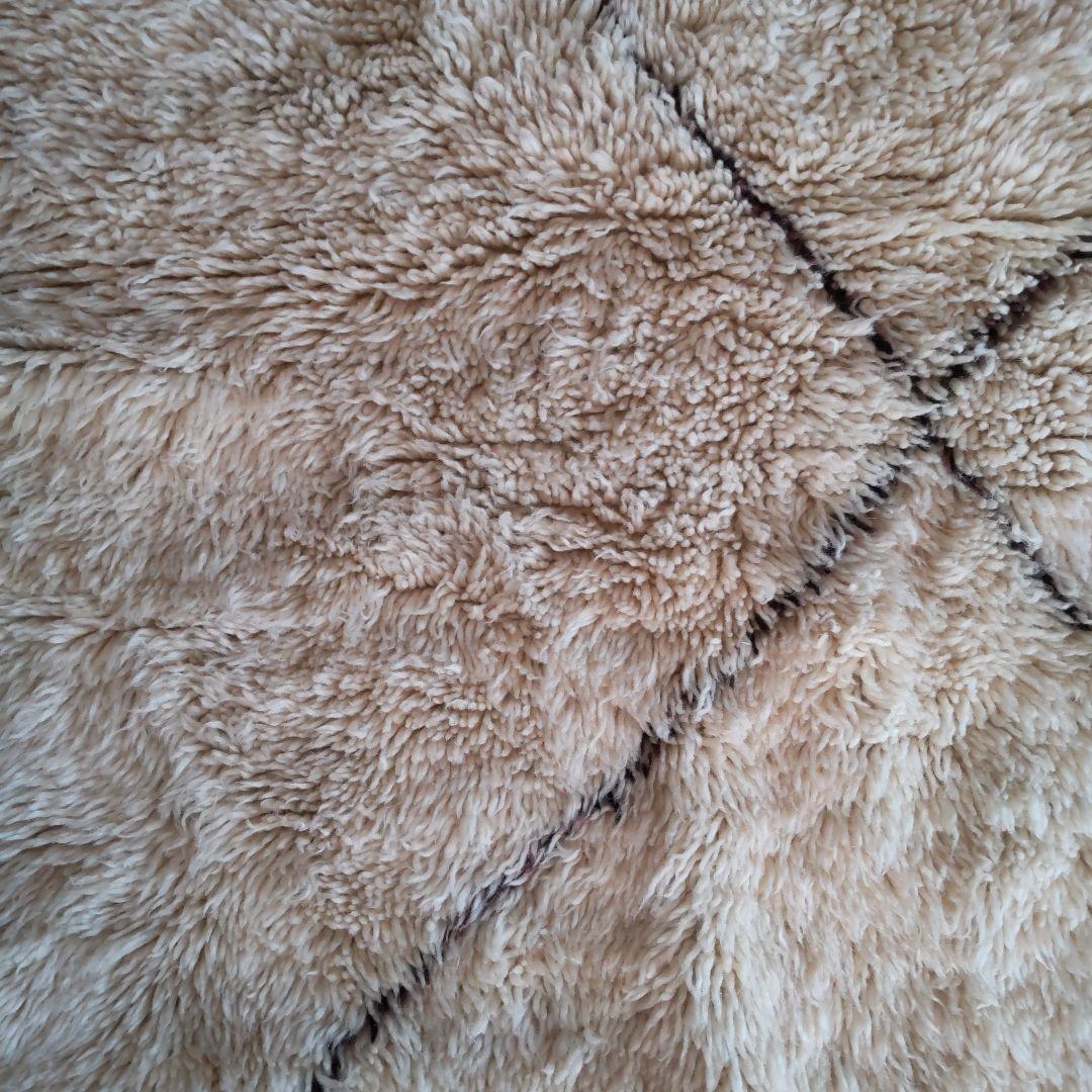 ベニワレン(モロッコ) アイボリー ウールラグ ダイヤモンド模様