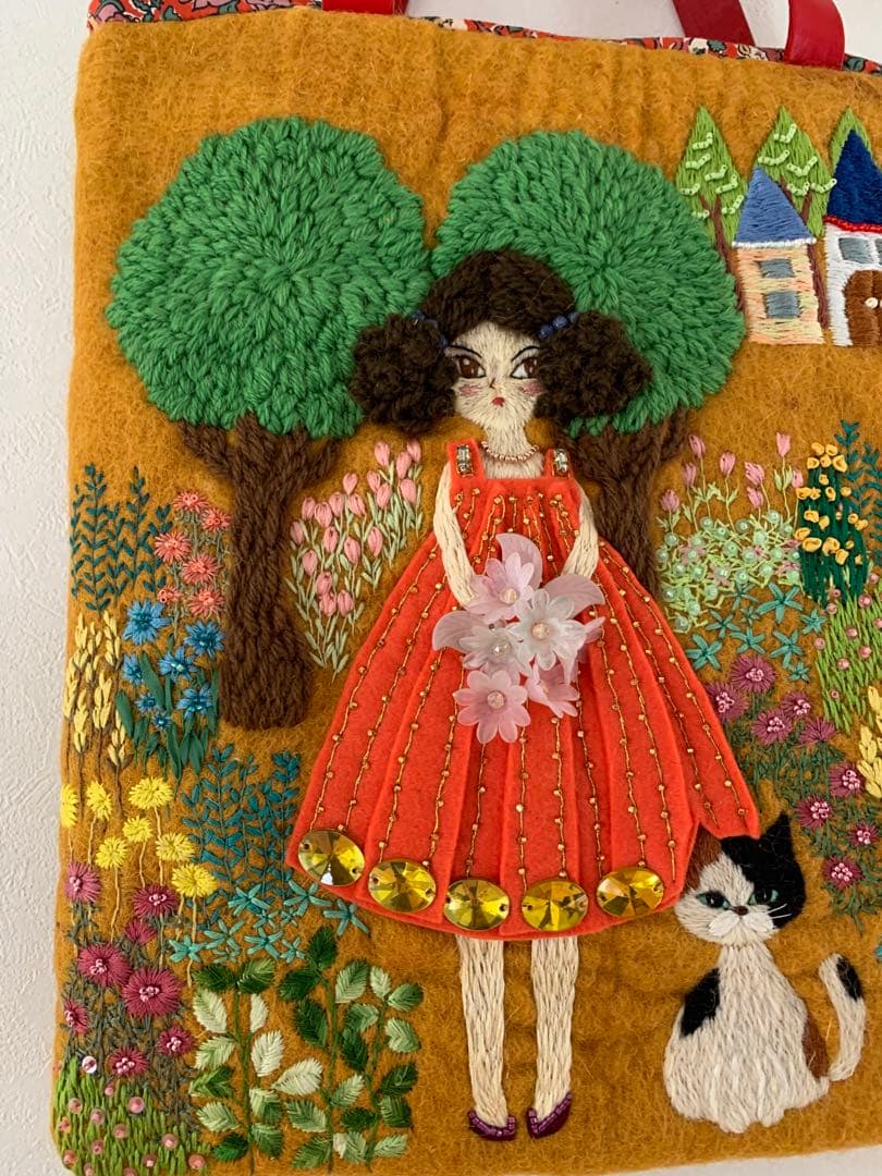 ナナ。三毛猫さんと私　羊毛フェルト生地のバッグ