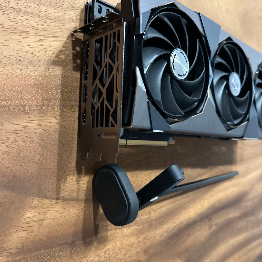 グラフィックボード・グラボ・ビデオカード MSI GeForce RTX 4090 SUPRIM X 24G VD8262