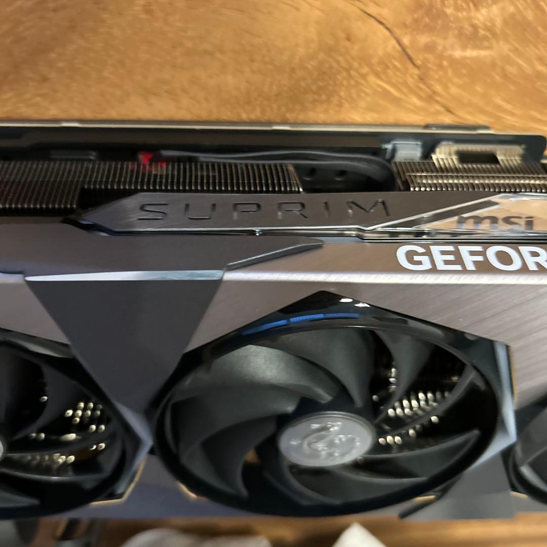 グラフィックボード・グラボ・ビデオカード MSI GeForce RTX 4090 SUPRIM X 24G VD8262