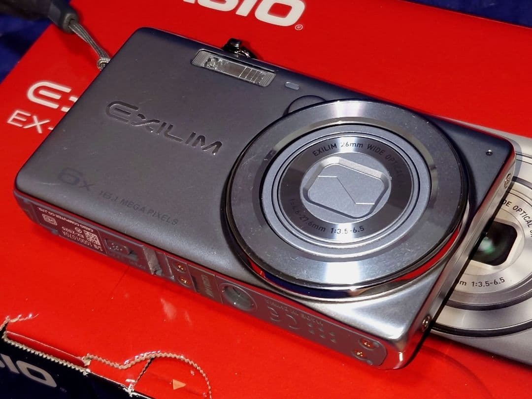 CASIO EXILIM EX-ZS25 シルバー SDカード4G付き