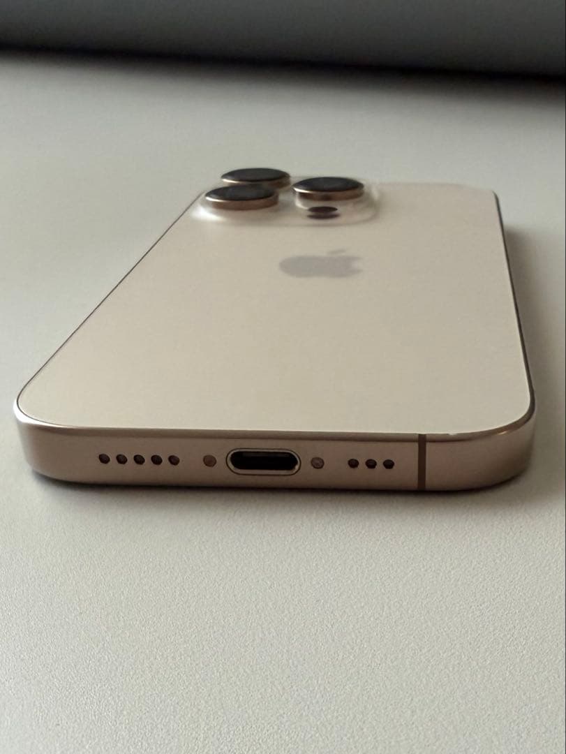 iPhone16Pro　デザートチタニウム　256GB　SIMフリー