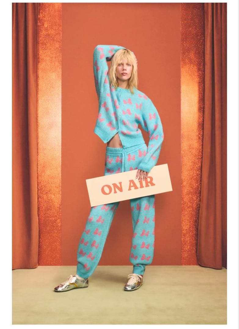 【ZARA】HARRY LAMBERT X DISNEYインターシャリボンカーデ