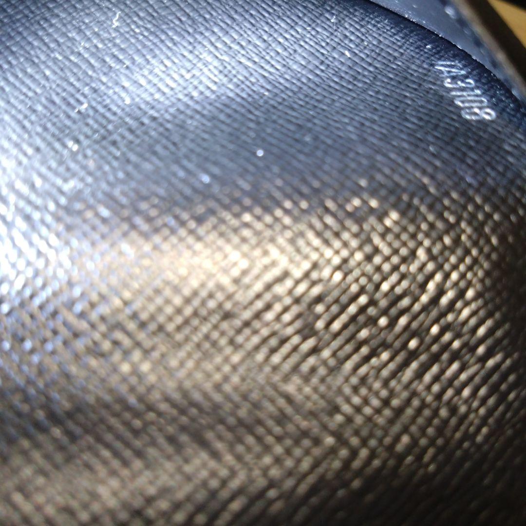 LOUIS VUITTON　ルイ・ヴィトン　タイガ