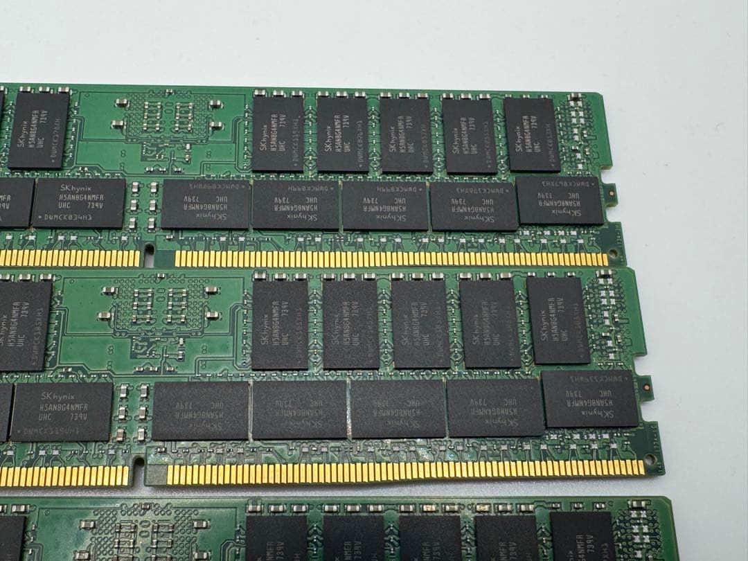 ②SK hynix DDR4 32GB4枚 PC4-2400T-RB1-11