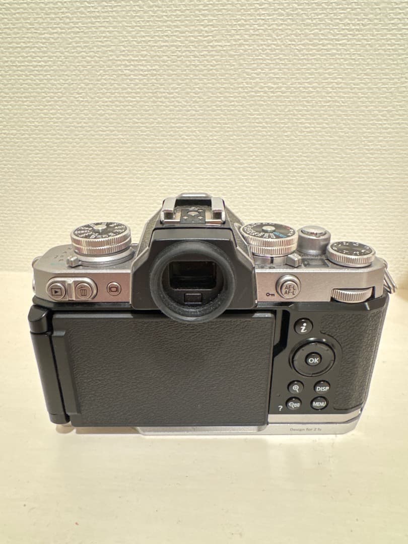 【桜】Nikon zfc 16-50 VR レンズ、予備バッテリー