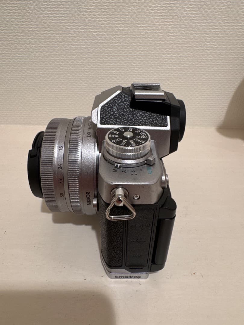 【桜】Nikon zfc 16-50 VR レンズ、予備バッテリー