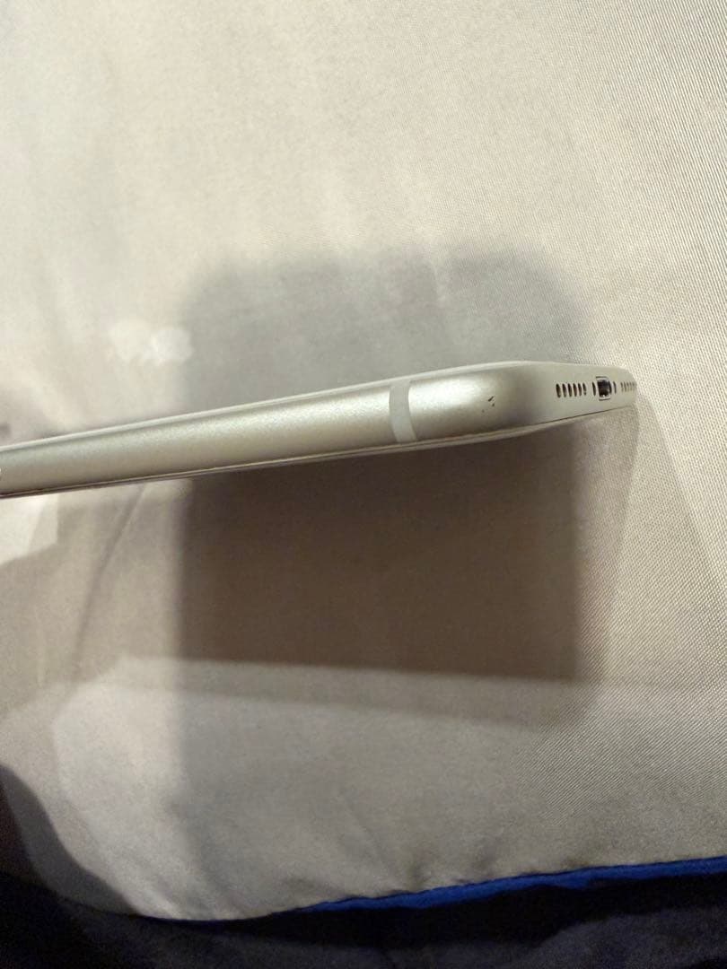 Apple iPhone 8 ホワイト