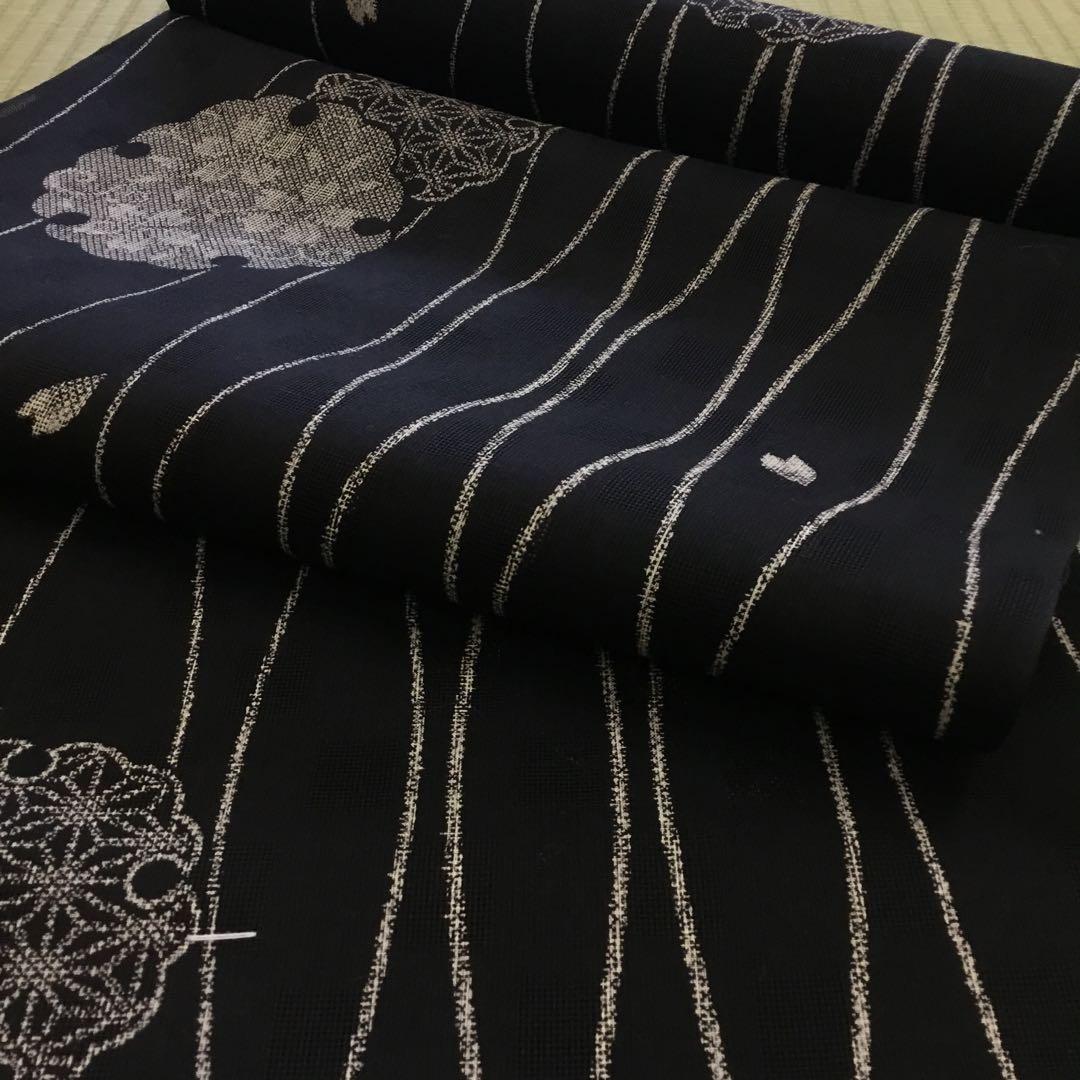 【新品】黒 和柄　浴衣反物 綿　麻混　花びら桜　夏柄