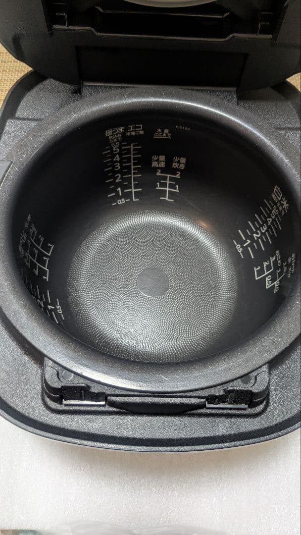 中古　TIGER IHジャー炊飯器 5.5合炊き　JPI-S100