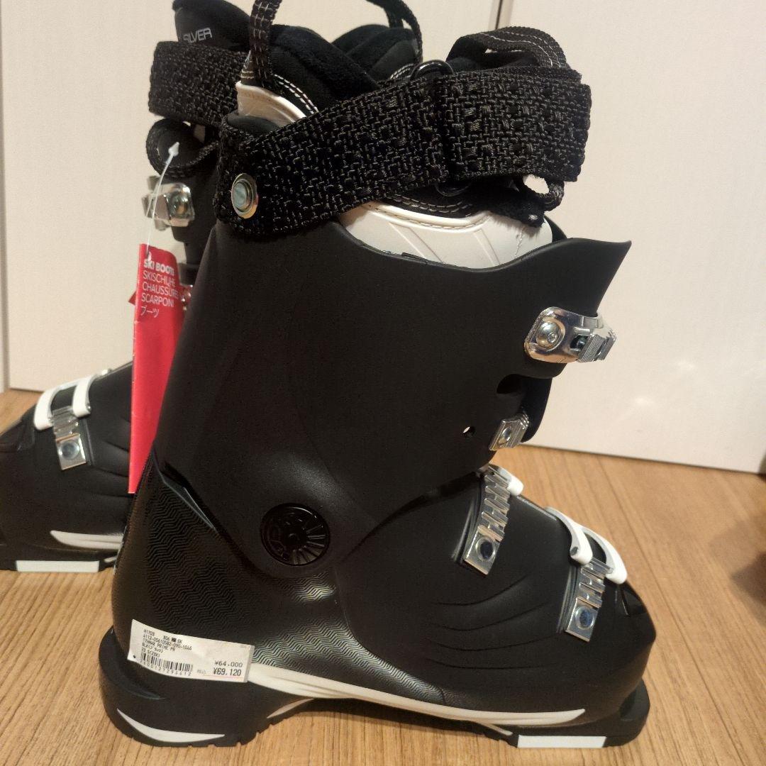 新品未使用 23 23.5cm スキー靴 スキー ブーツ ATOMIC