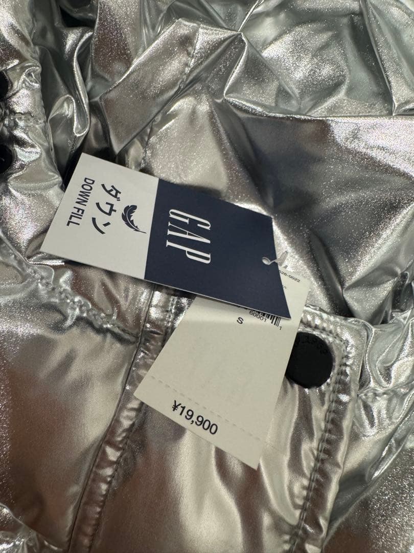 GOLD'S GYM専用新品　GAP ヘビーウェイトフード付きショートダウン