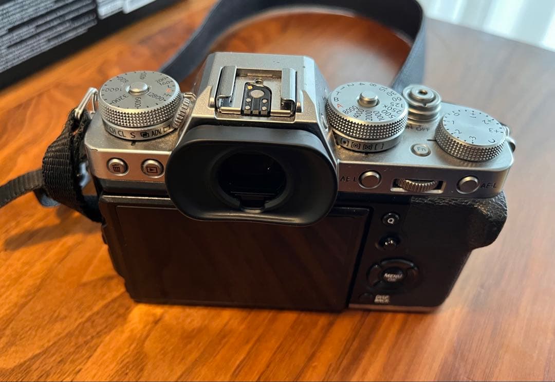 FUJIFILM フジフイルム X-T3 ボディ シルバー