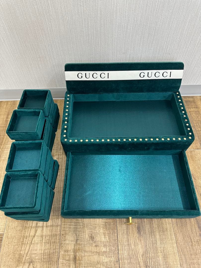 GUCCI アクセサリーケース(元時計陳列什器)