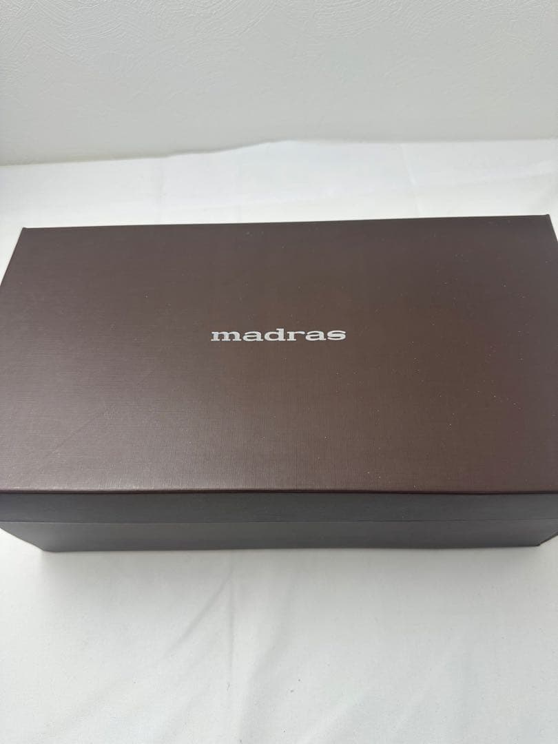 【ちゃまま】　madras マドラス レザースニーカー / 本革