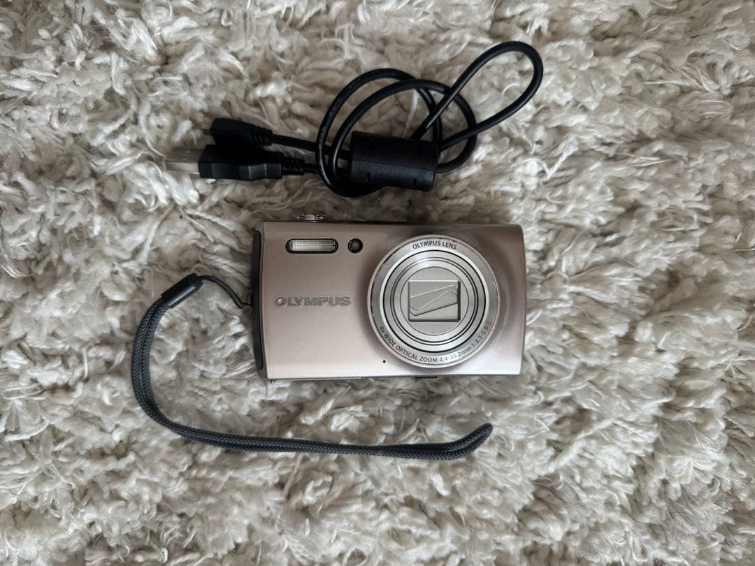 OLYMPUS STYLUS コンパクトデジタルカメラ