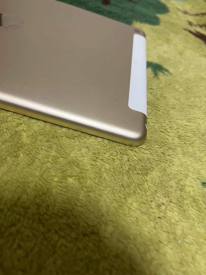 Apple iPad ゴールド　第5世代