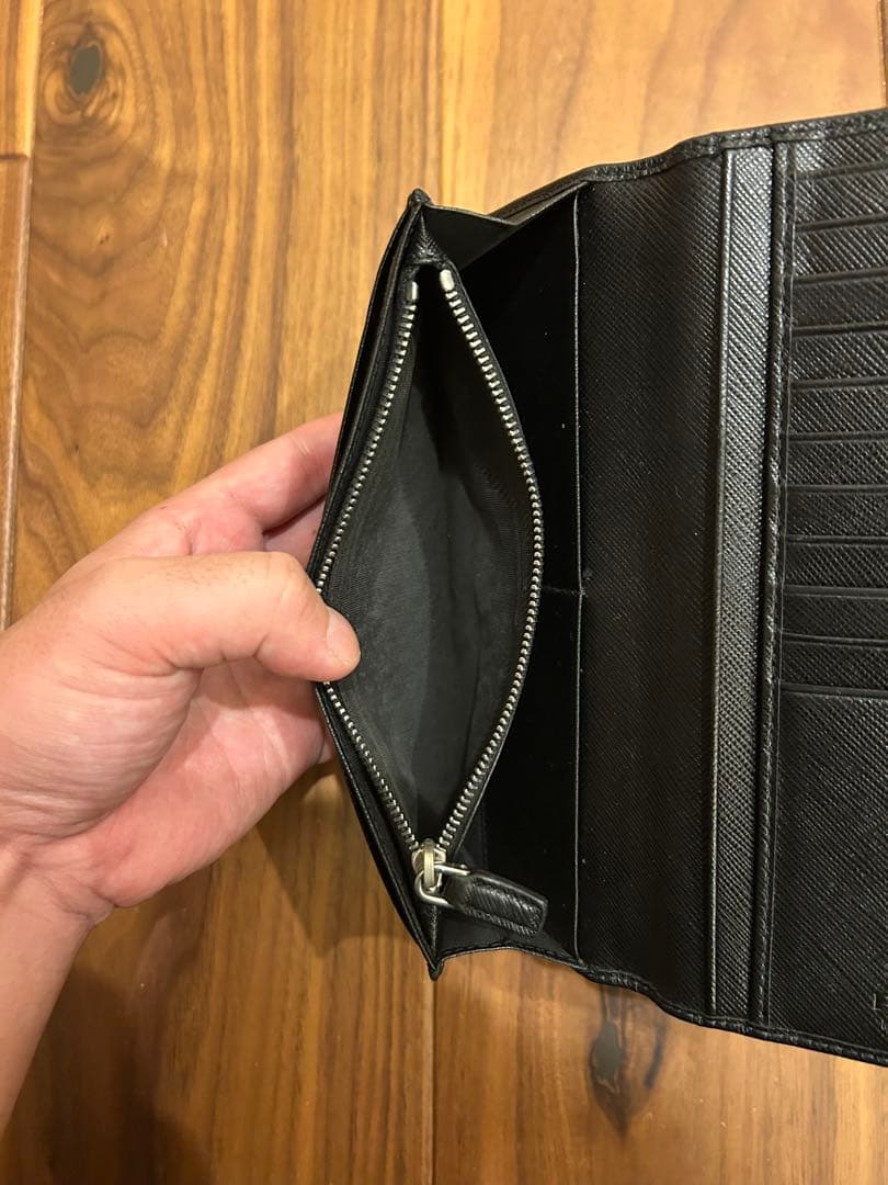 ロ*】様 ✴︎美品 PRADA 長財布 箱・ギャランティカード付き✴︎