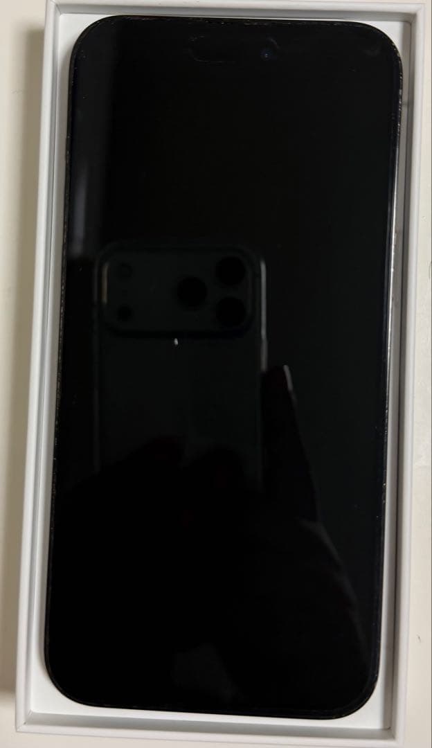 iPhone 本体 バッテリー最大容量84%