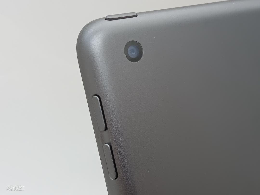 未使用 iPad 第8世代 Wi-Fiモデル 32GB シルバー タブレット