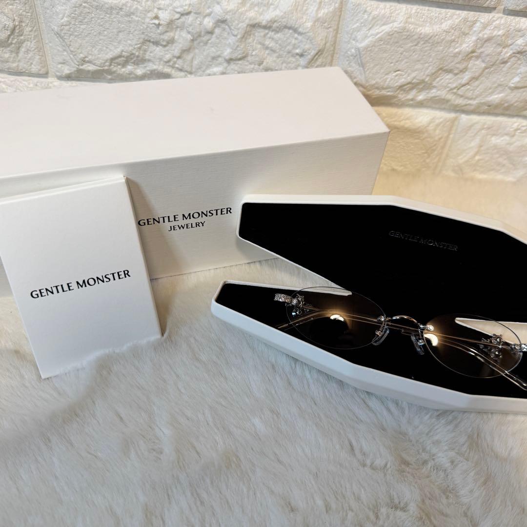 GENTLE MONSTER ジェントルモンスター サングラス Orora 02