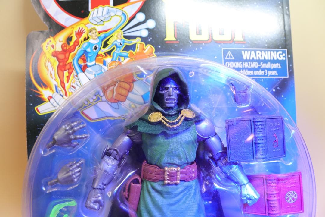 新品未開封ドクター・ドゥームレトロ10点のアクセサリ