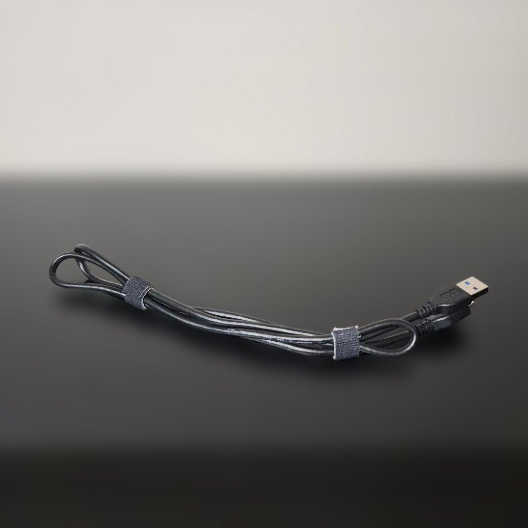 TOSHIBA ポータブルハードディスク 2TB