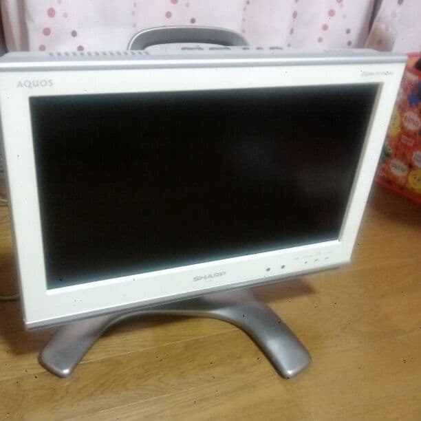 SHARPより、地デTV 16インチ