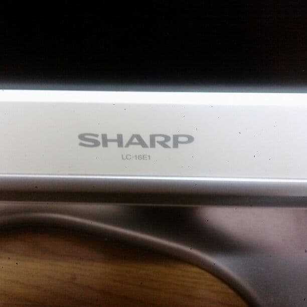 SHARPより、地デTV 16インチ