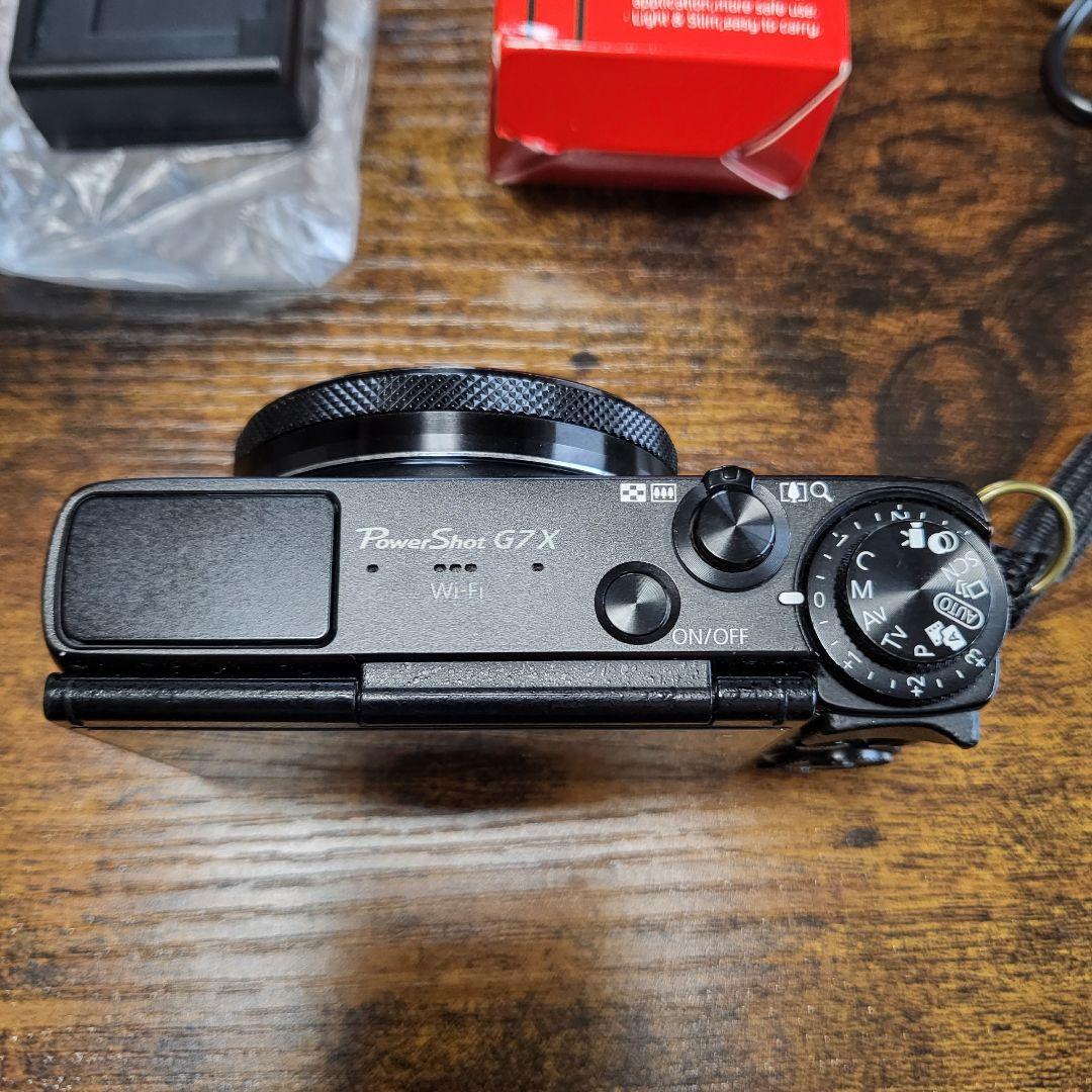 Canon PowerShot G7X 本体と付属品