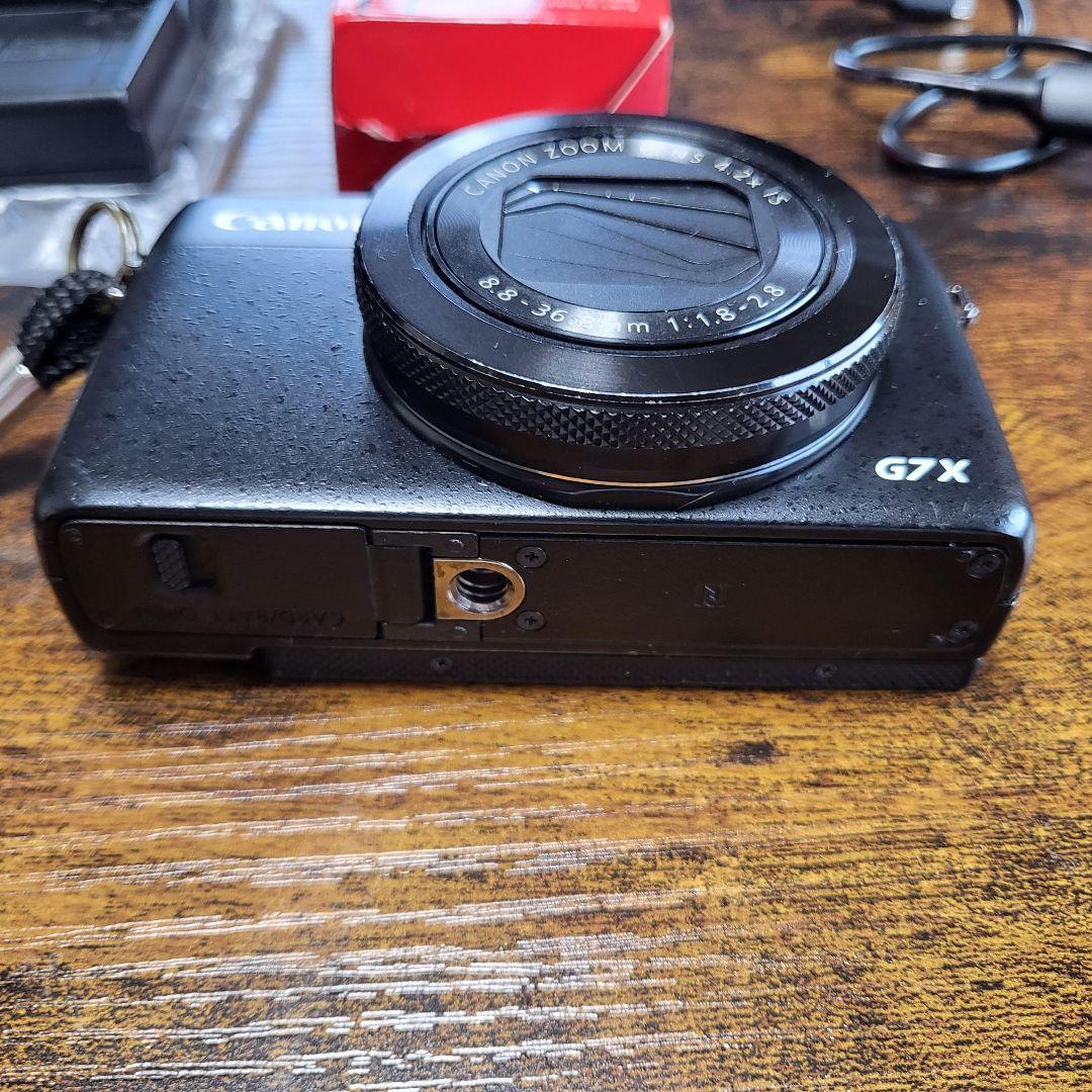 Canon PowerShot G7X 本体と付属品