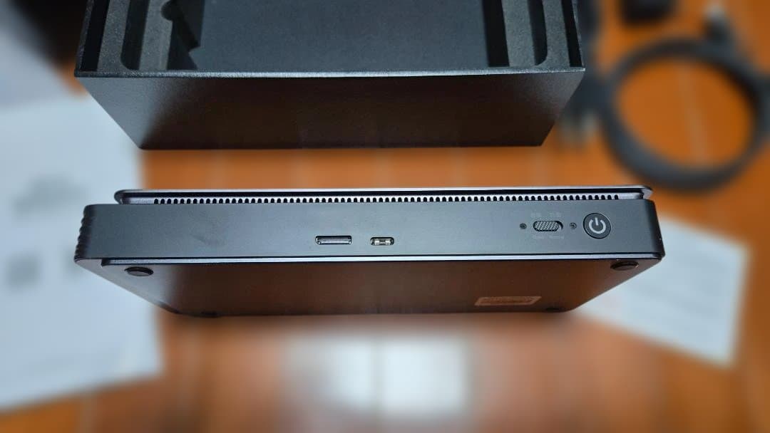 GPD G1 7600M XT 8GB DDR6 ほぼ新品