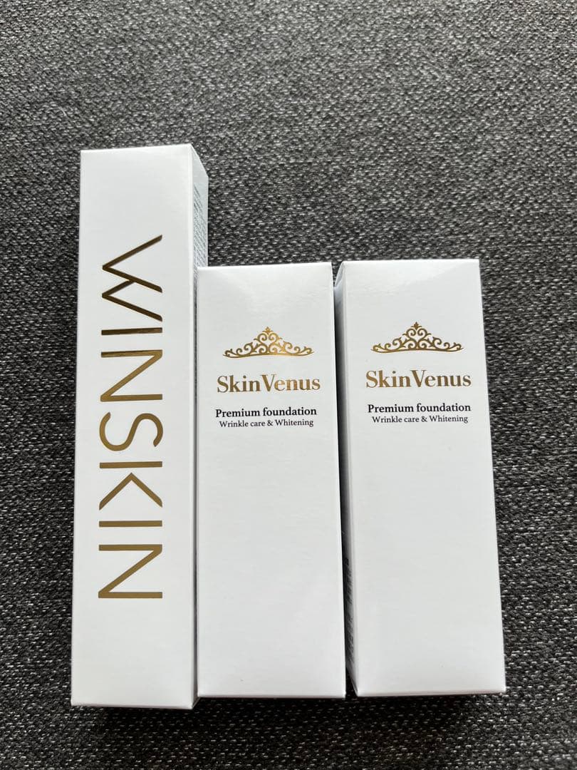 スキンヴィーナス　リンクルホワイトクリーム1本☆美白リキッドファンデLO2本